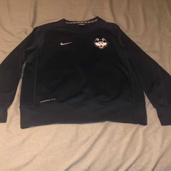 UConn sweatshirt - Picture 1 of 1